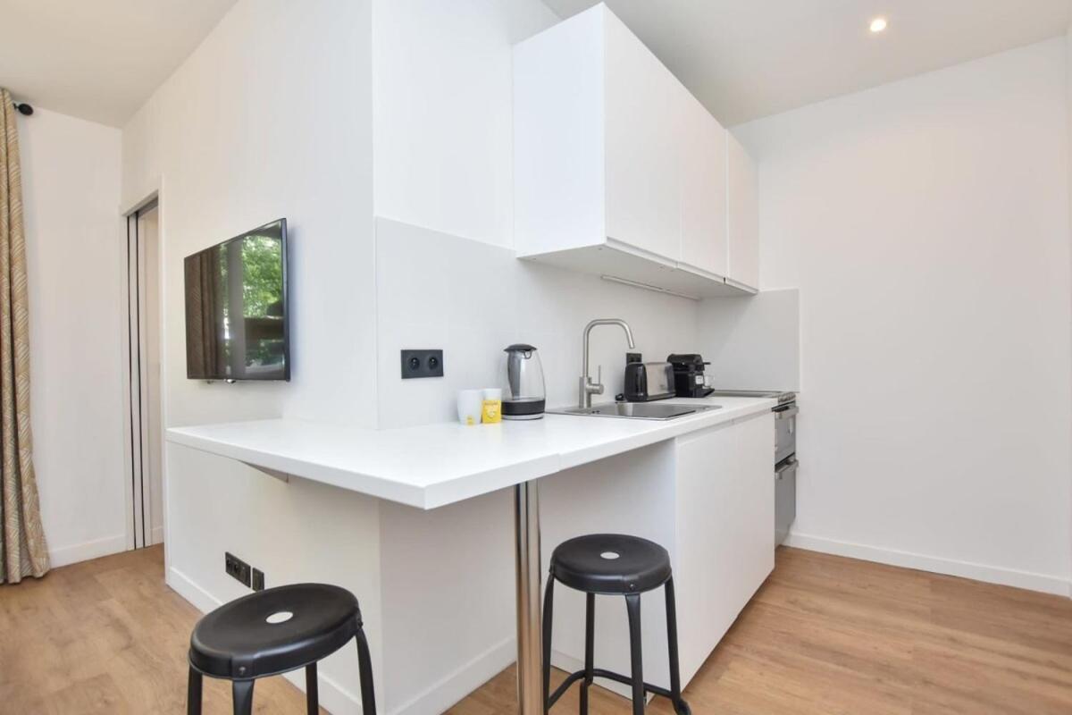Appartement Renovated 2bd In Parc Belleville *