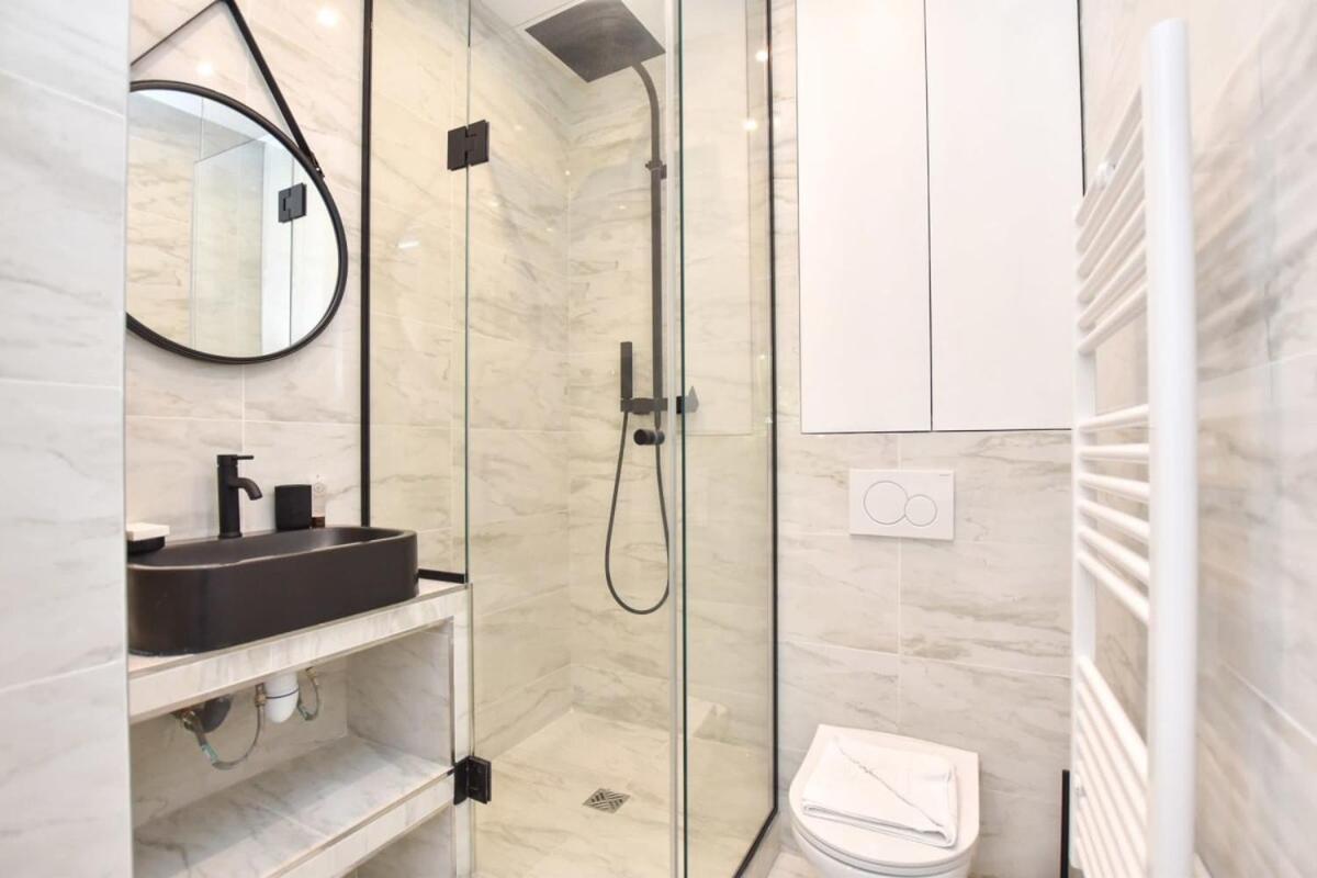 Appartement Renovated 2bd In Parc Belleville *